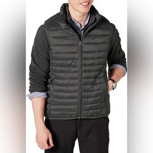 Amazon Essentials Lightweight Water-Resistant Packable Puffer Vest